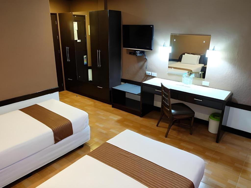 Holiday Spa Hotel Cebu Exterior foto